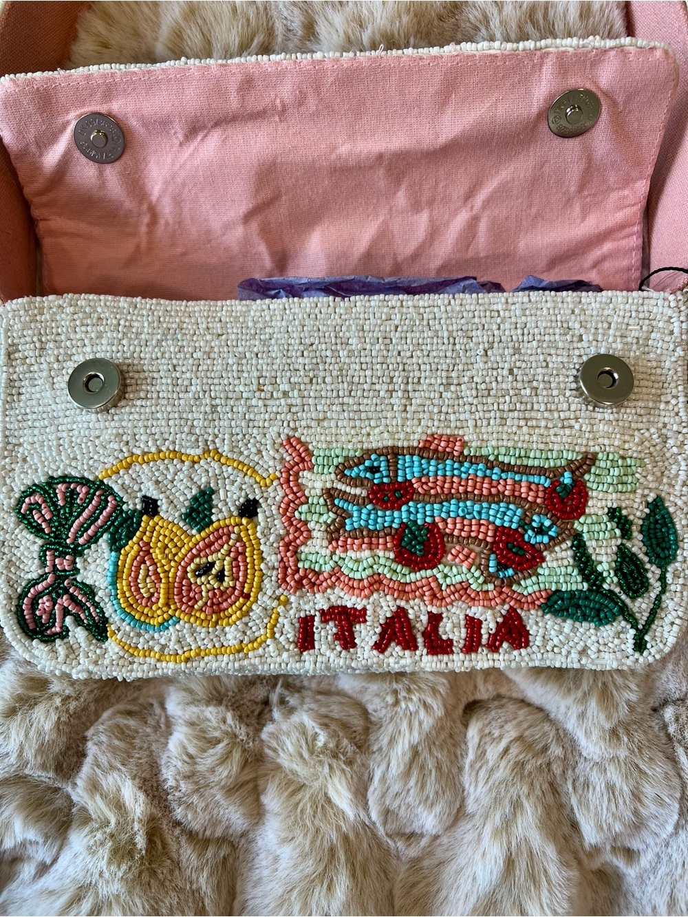 NWT New Release Viral Beaded Italia Shoulder Bag - Picture 3 of 14